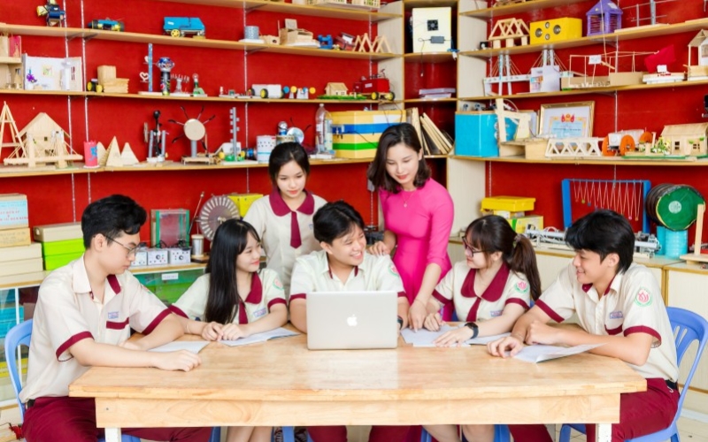 Phương pháp giảng dạy và chương trình đào tạo